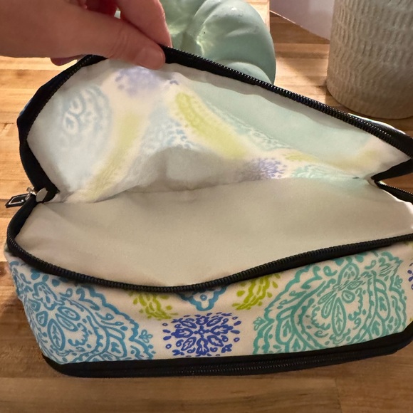 SCOUT 3 Way Toiletry Bag 🧖‍♀️🐚💄 - Picture 4 of 7